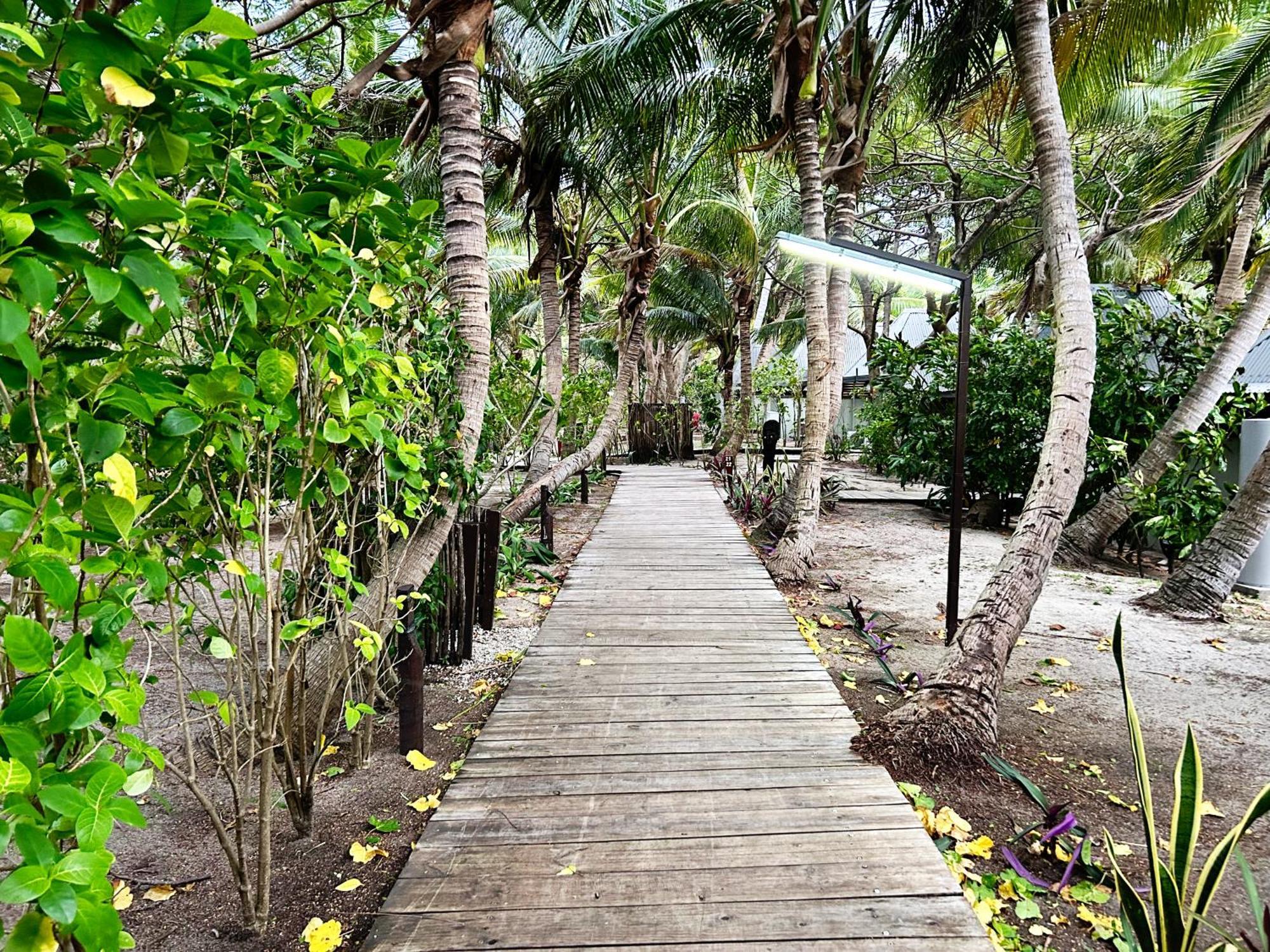 Serenity Island Resort Kadavulailai  Exterior photo